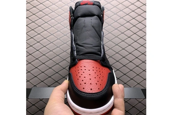  Retro Jordan High HV6674-067 (2025) 1  HV6674-067 OG Bred '85 0414